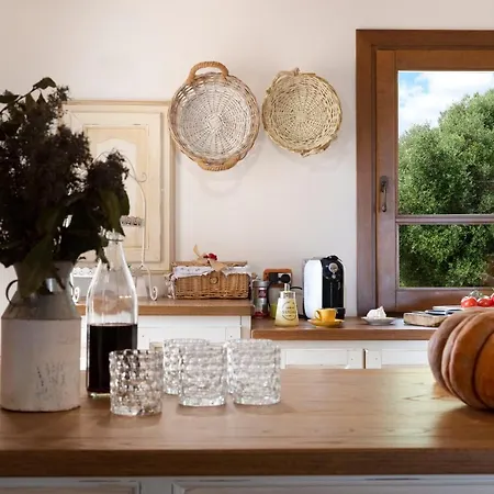 Antica Caresi Bed & Breakfast *